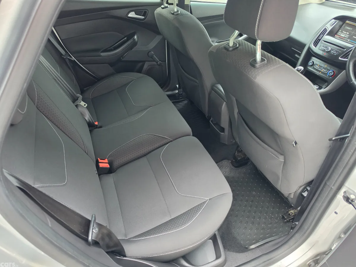 Ford Focus Hatchback, Diesel, 2015, Silver