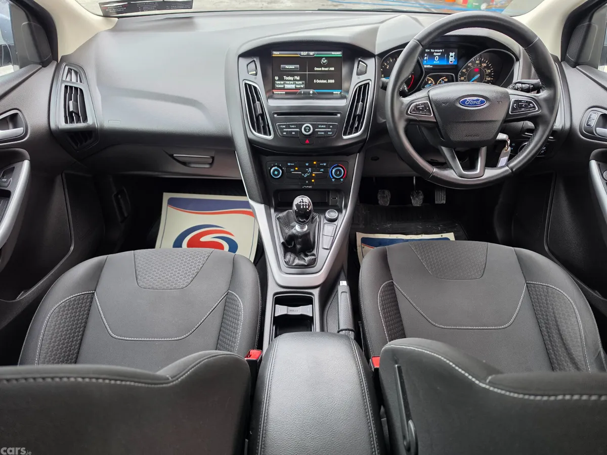 Ford Focus Hatchback, Diesel, 2015, Silver