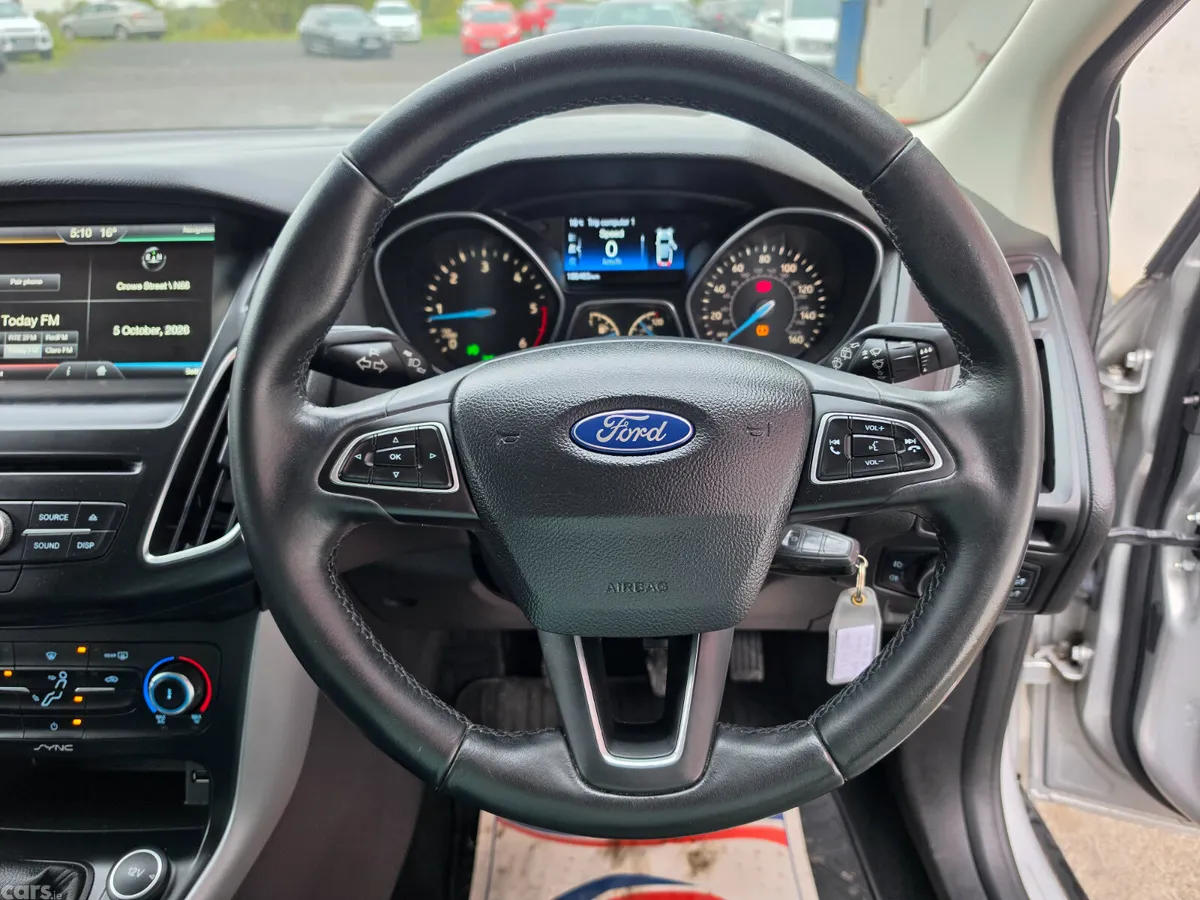 Ford Focus Hatchback, Diesel, 2015, Silver