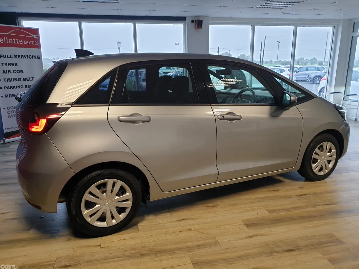 Honda Fit Hatchback, Petrol, 2021, Silver