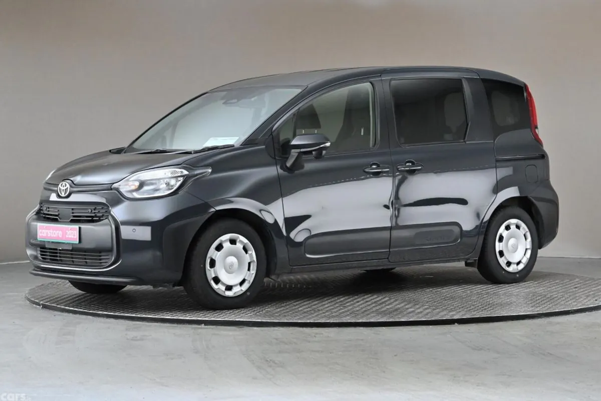 Toyota Sienta MPV, Petrol Hybrid, 2023, Grey