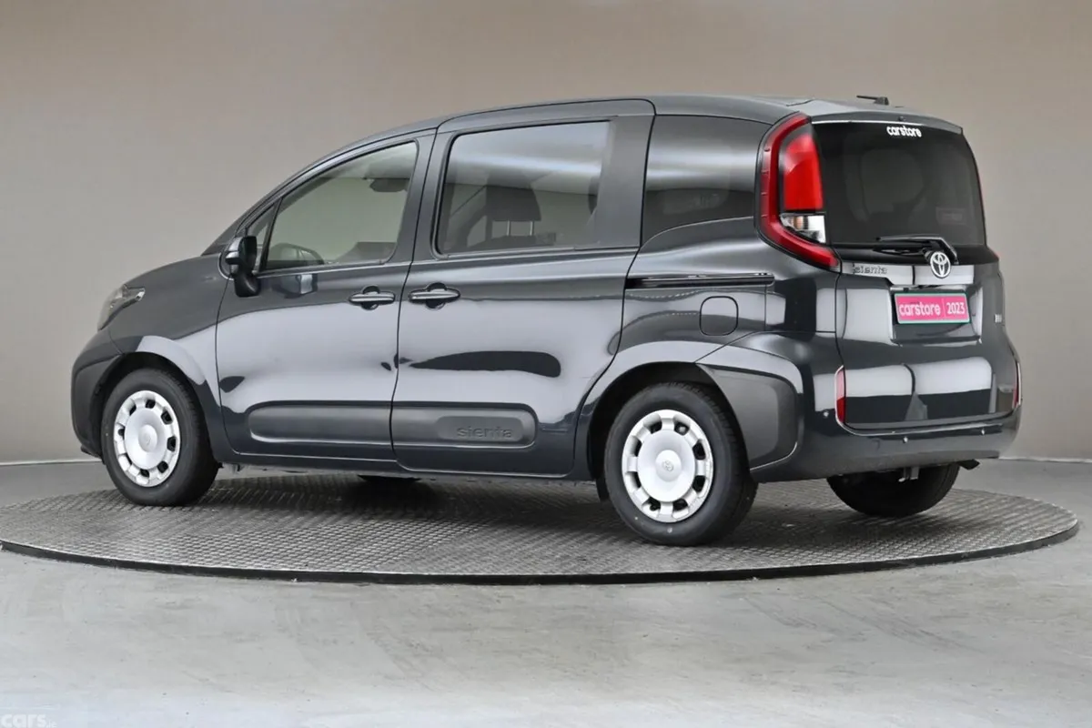 Toyota Sienta MPV, Petrol Hybrid, 2023, Grey