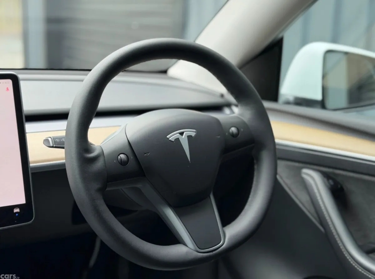 Tesla Model Y SUV, Electric, 2022, White