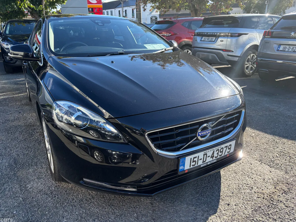 Volvo V40 Hatchback, Diesel, 2015, Black