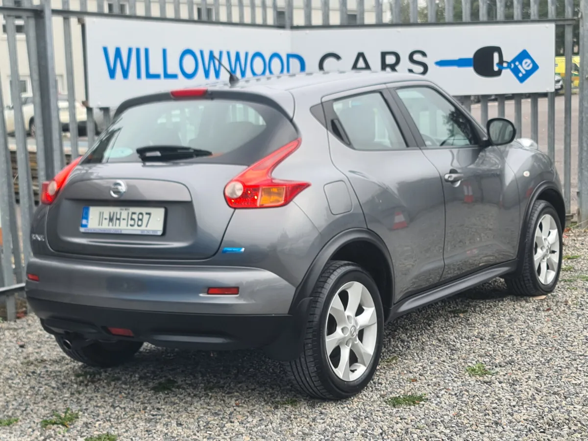 Nissan Juke SUV, Petrol, 2011, Grey