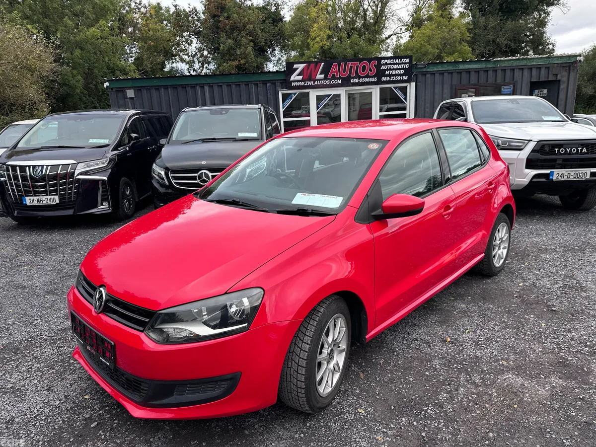 Volkswagen Polo Hatchback, Petrol, 2013, Red