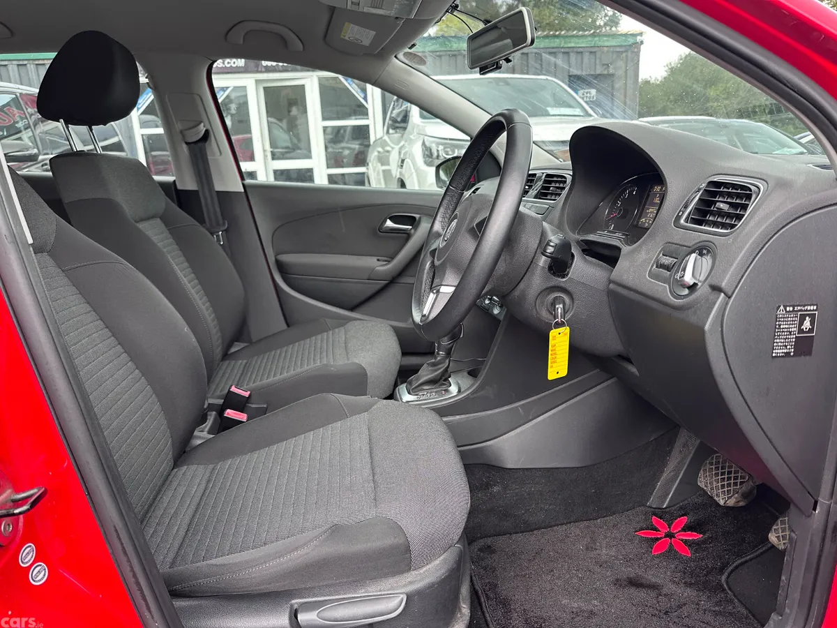 Volkswagen Polo Hatchback, Petrol, 2013, Red