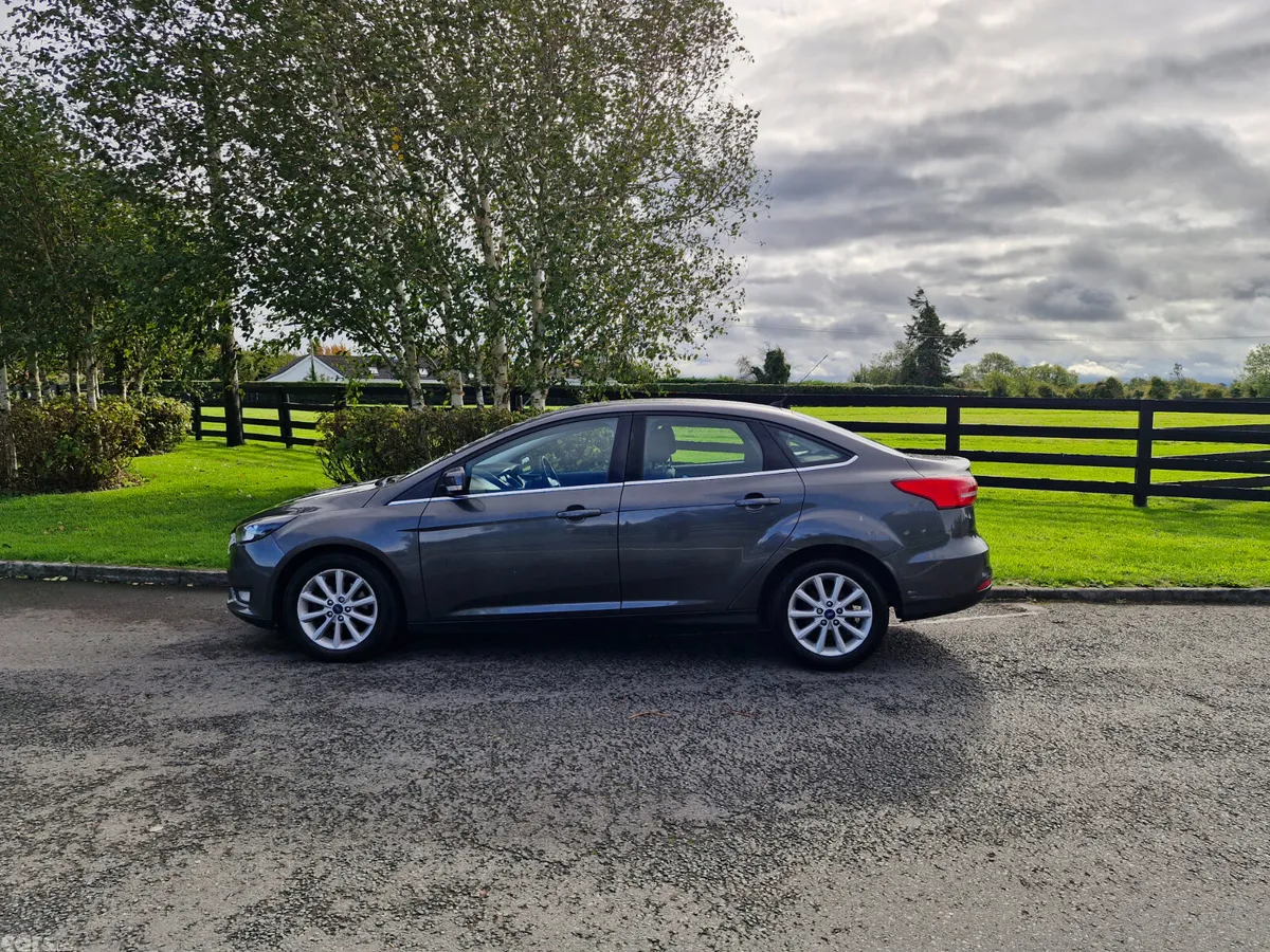 Ford Focus Saloon, Diesel, 2016, Grey