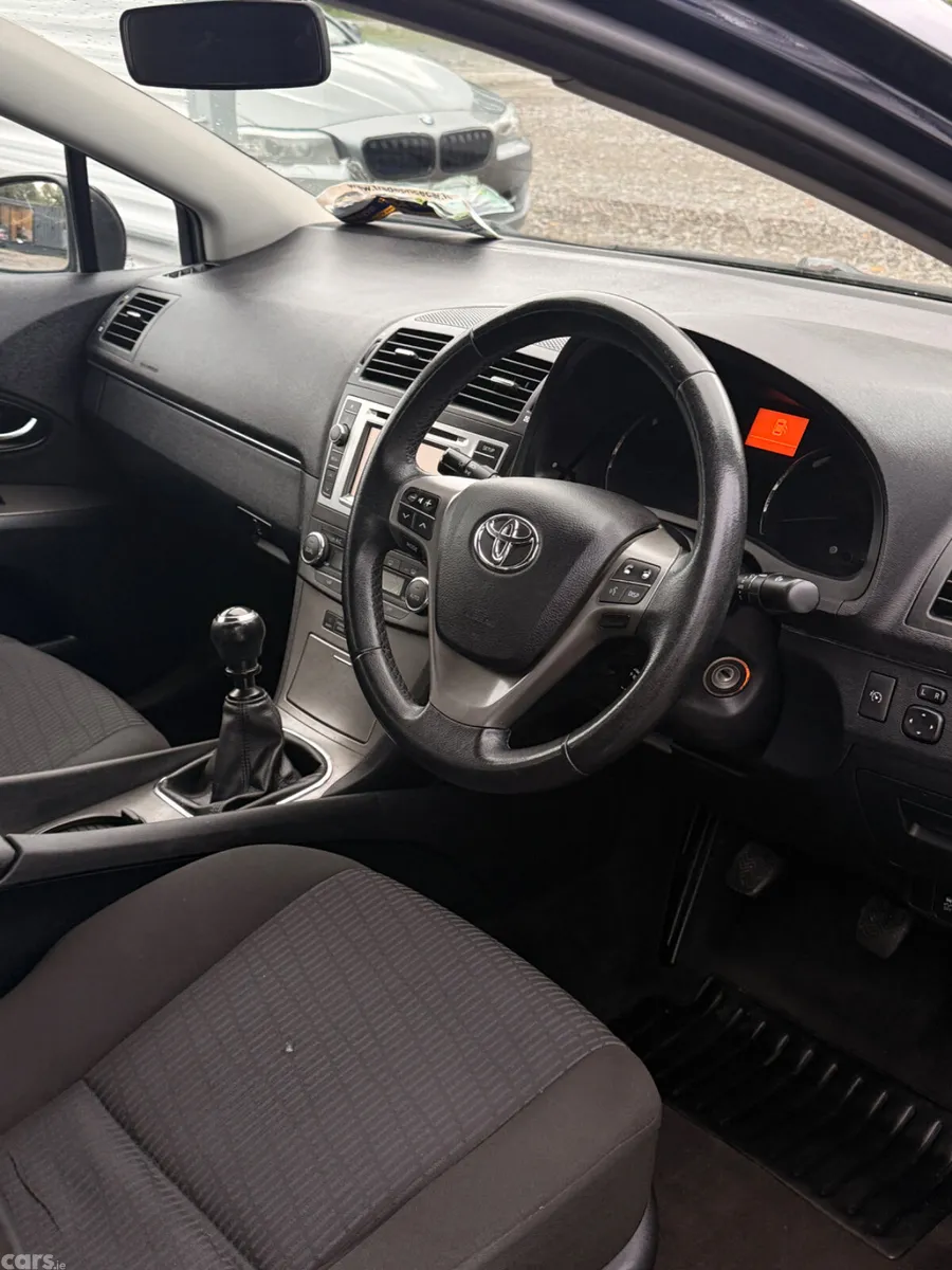 Toyota Avensis Saloon, Diesel, 2009, Blue