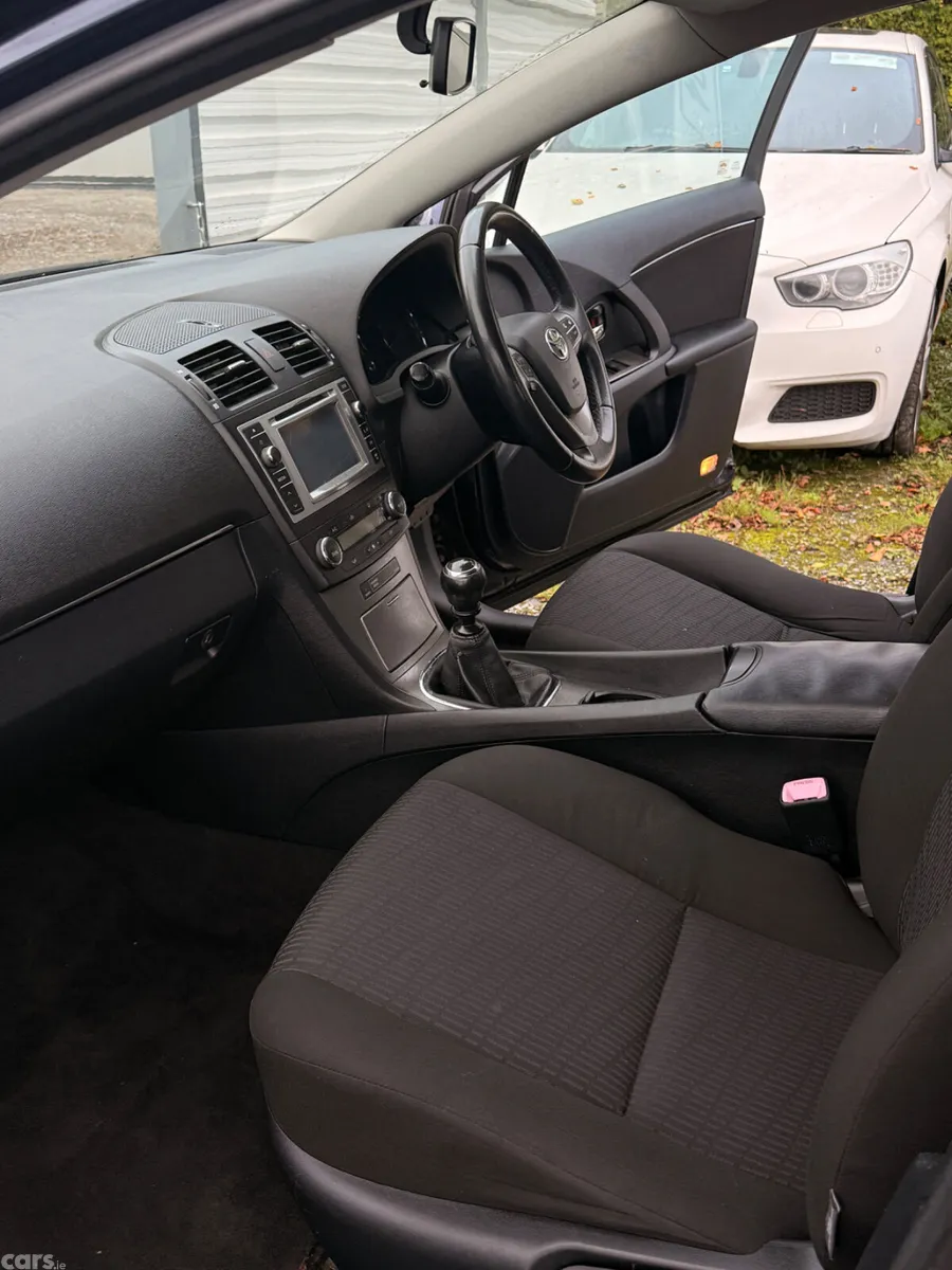 Toyota Avensis Saloon, Diesel, 2009, Blue