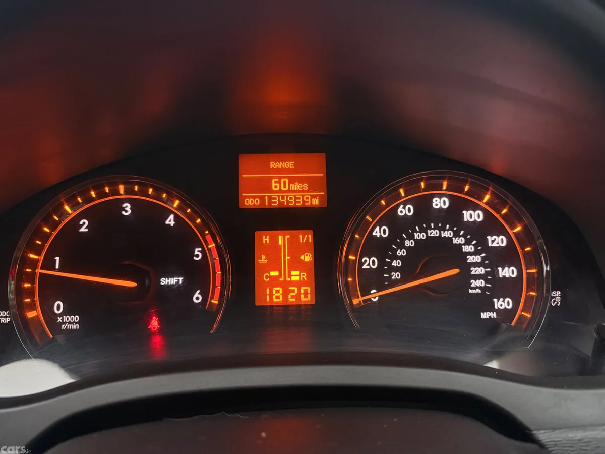 Toyota Avensis Saloon, Diesel, 2009, Blue