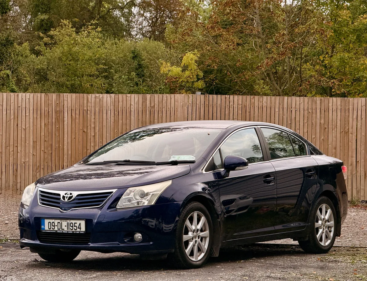 Toyota Avensis Saloon, Diesel, 2009, Blue
