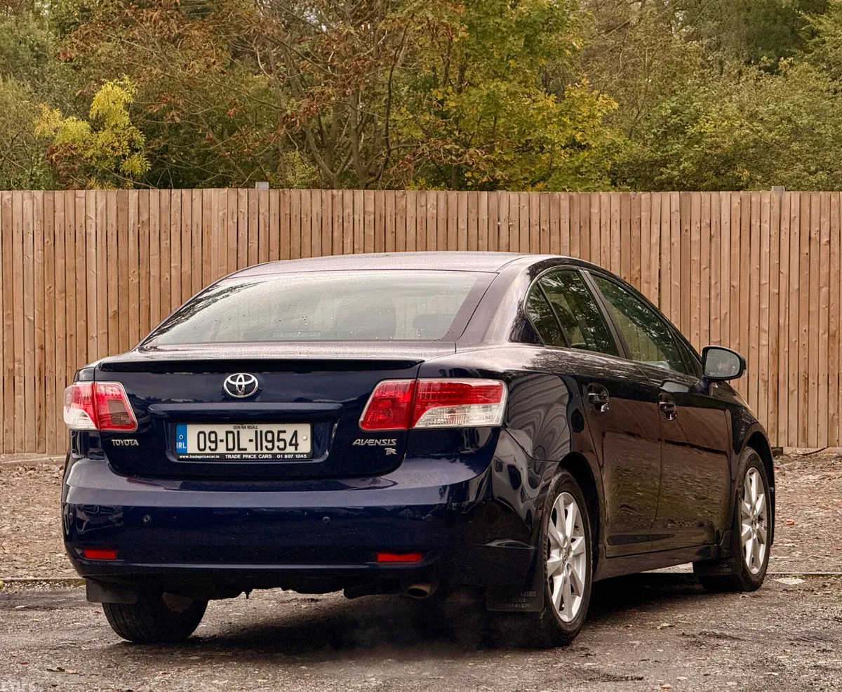 Toyota Avensis Saloon, Diesel, 2009, Blue