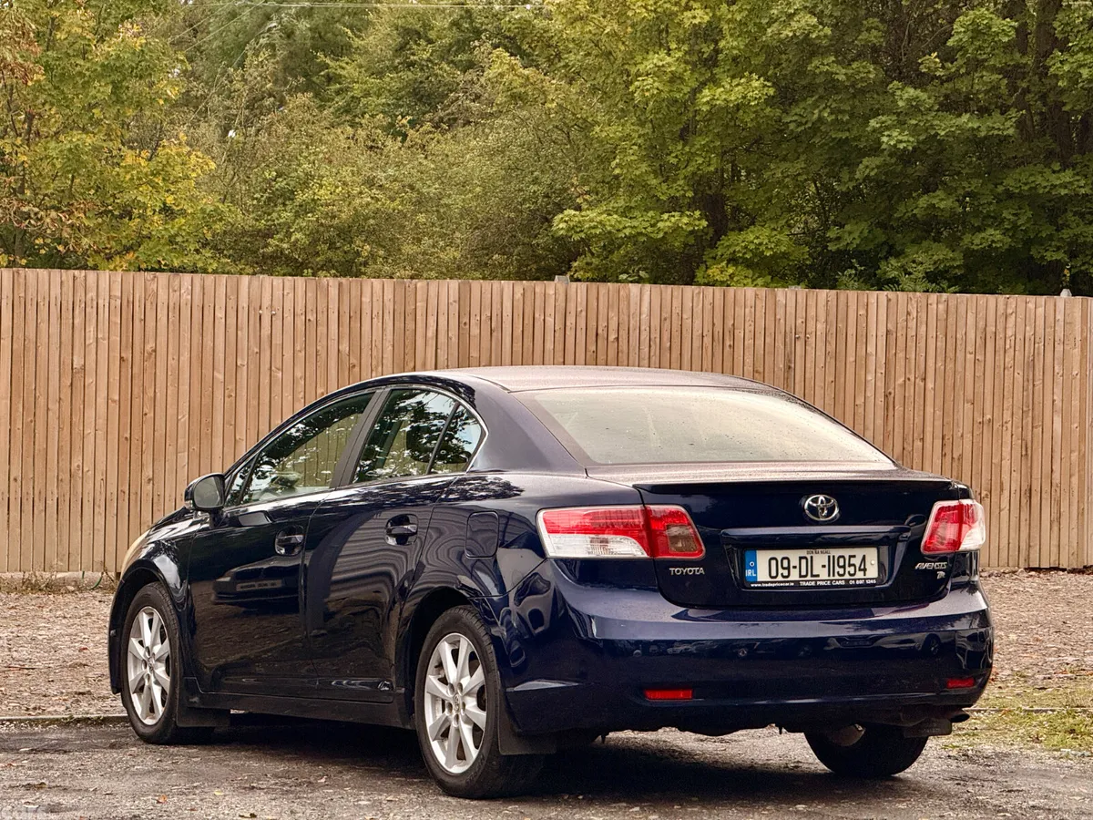 Toyota Avensis Saloon, Diesel, 2009, Blue