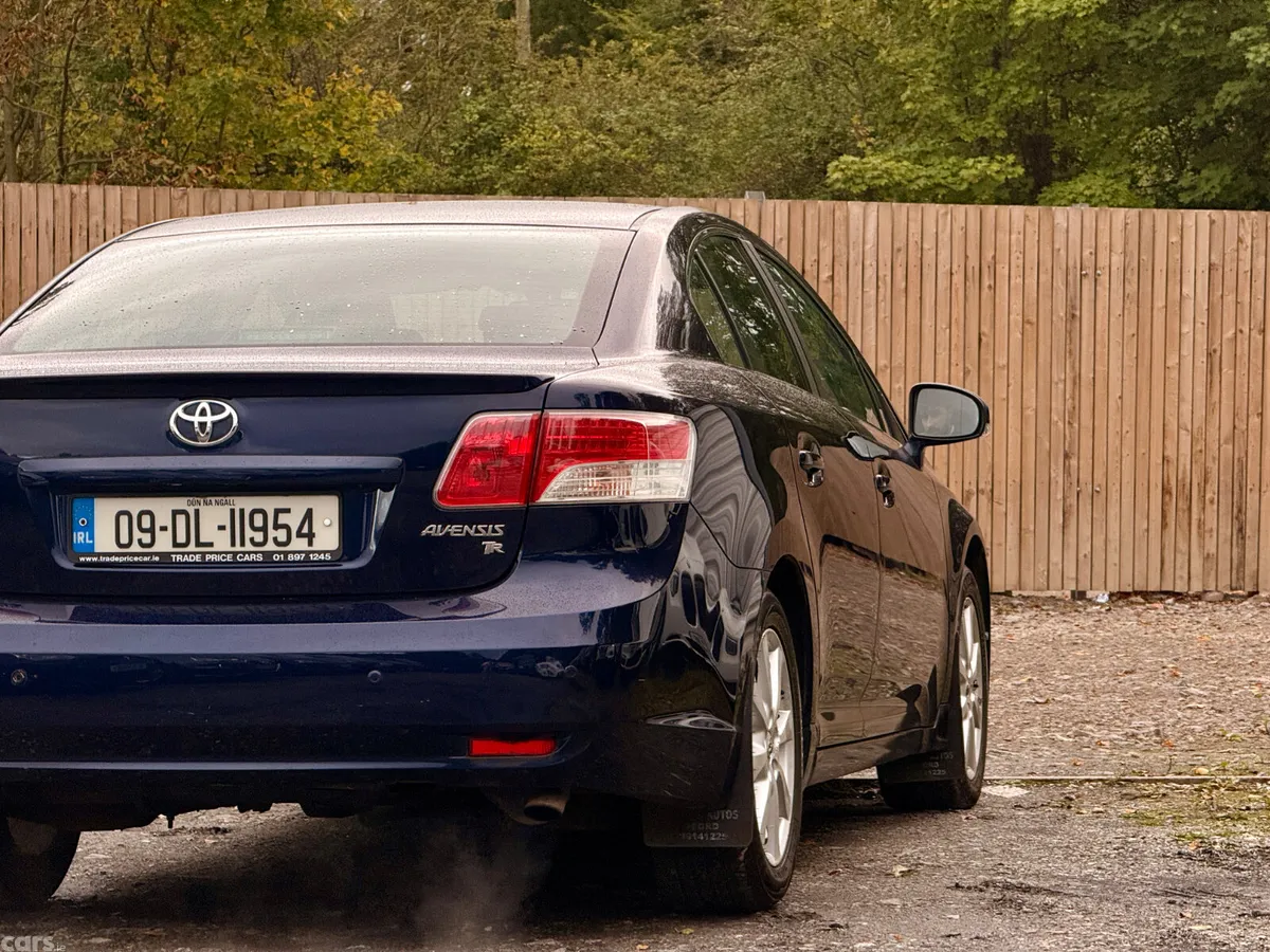 Toyota Avensis Saloon, Diesel, 2009, Blue