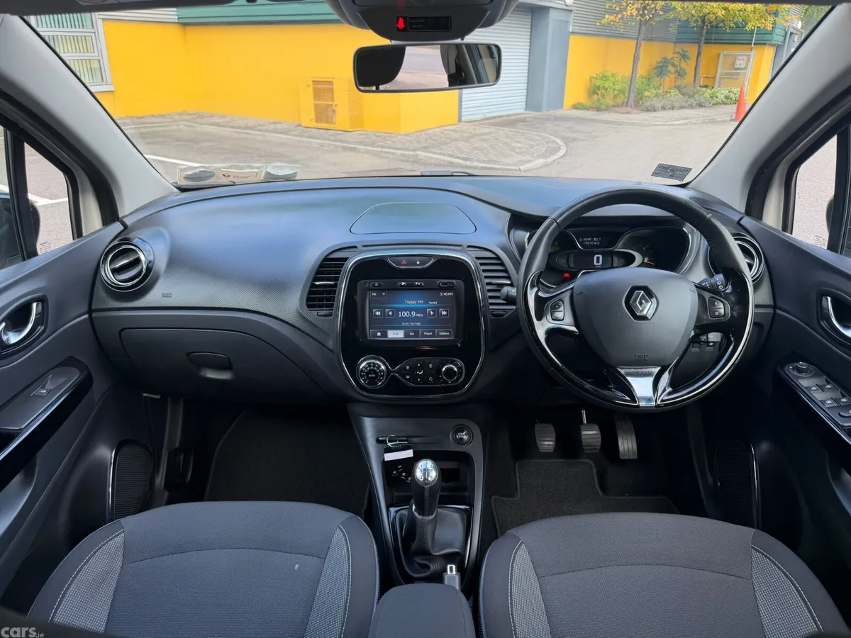Renault Captur Hatchback, Diesel, 2015, Yellow