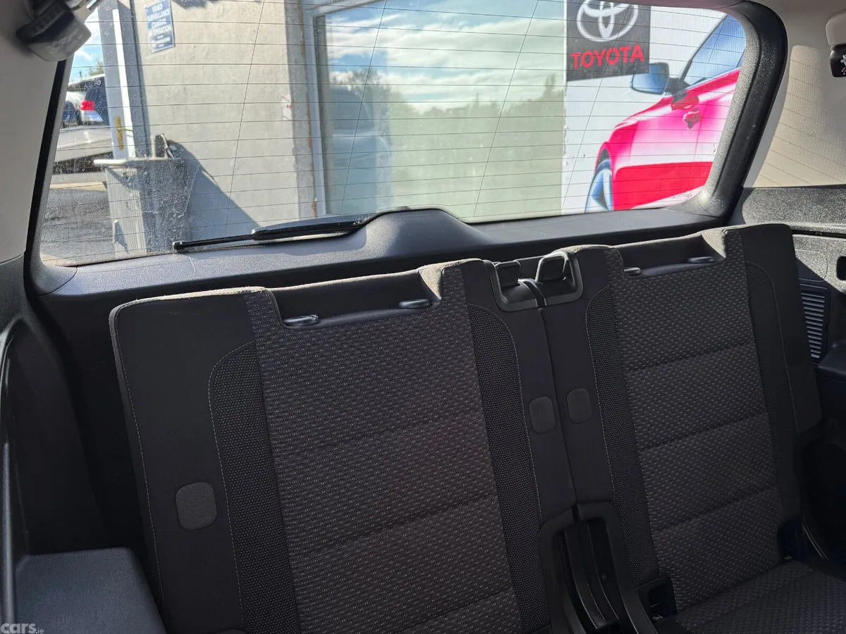 Volkswagen Touran MPV, Diesel, 2017, Black