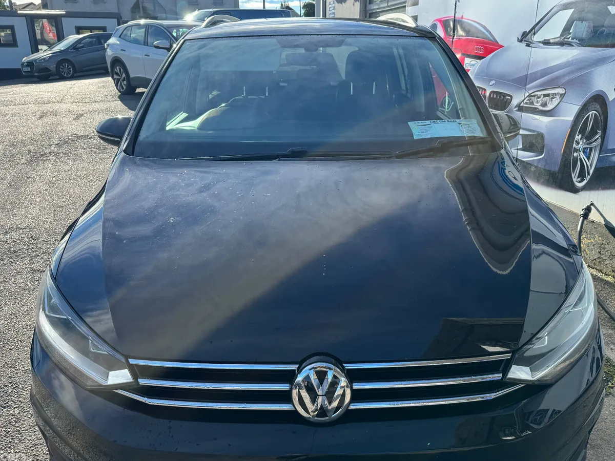 Volkswagen Touran MPV, Diesel, 2017, Black