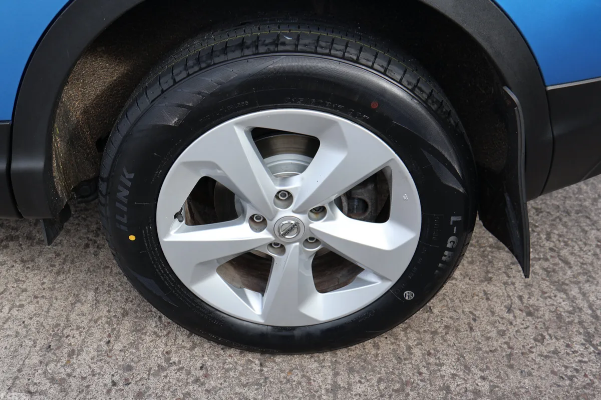Nissan Qashqai SUV, Diesel, 2017, Blue