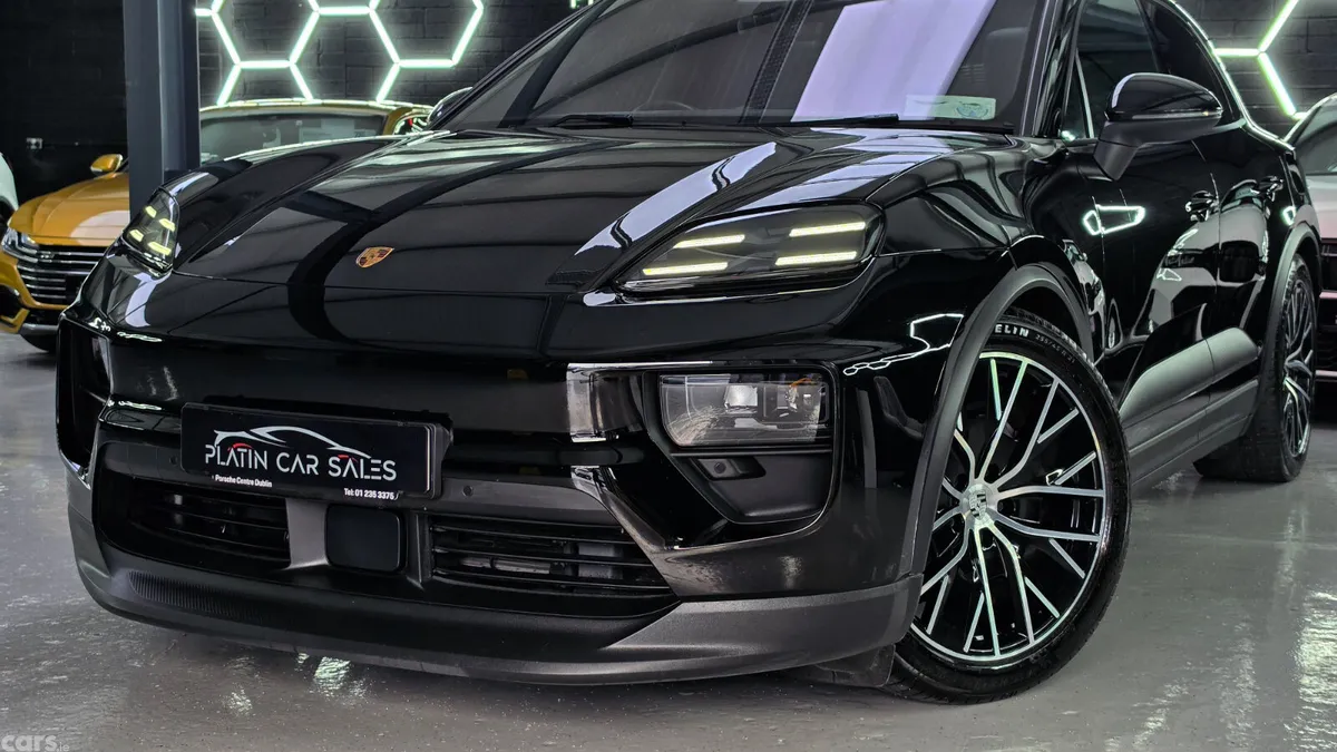 Porsche Macan SUV, Electric, 2024, Black