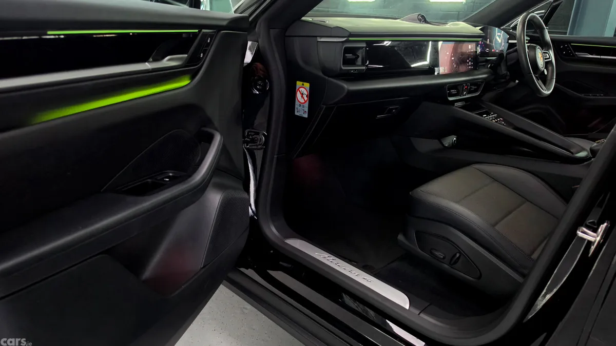 Porsche Macan SUV, Electric, 2024, Black