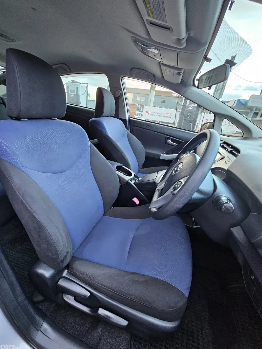 Toyota Prius Hatchback, Petrol Hybrid, 2013, Silver