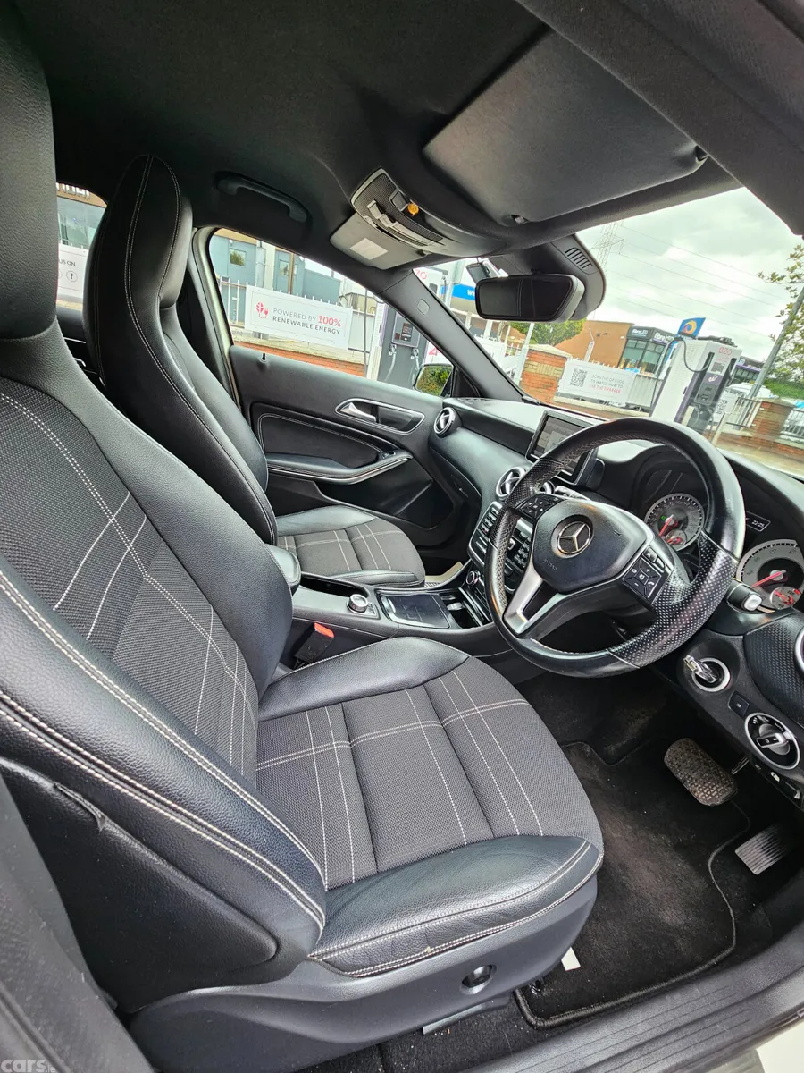 Mercedes-Benz A-Class Hatchback, Petrol, 2013, White