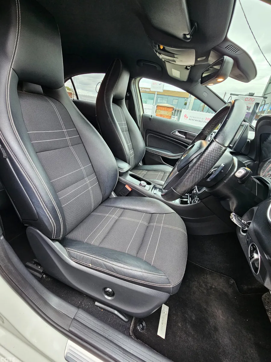 Mercedes-Benz A-Class Hatchback, Petrol, 2013, White