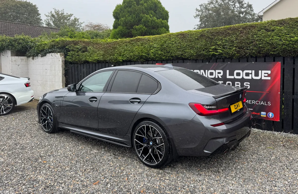 BMW 3-Series Saloon, Petrol Hybrid, 2022, Grey