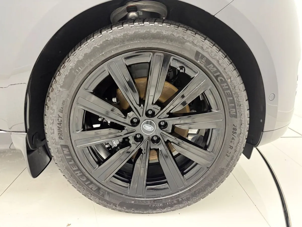 Land Rover Range Rover Estate, Petrol Plug-in Hybrid, 2026, Black
