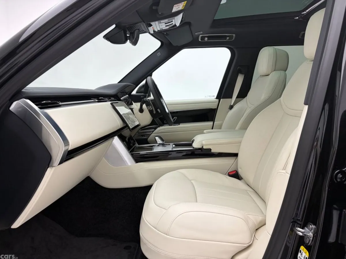 Land Rover Range Rover Estate, Petrol Plug-in Hybrid, 2026, Black