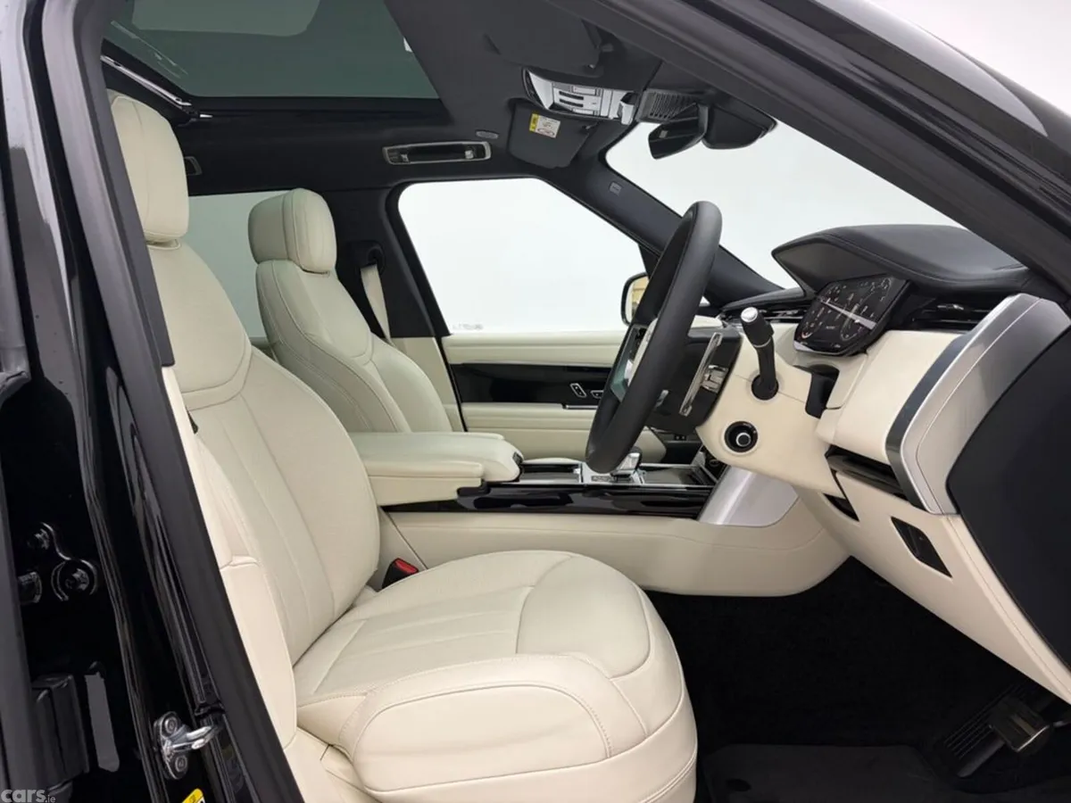 Land Rover Range Rover Estate, Petrol Plug-in Hybrid, 2026, Black
