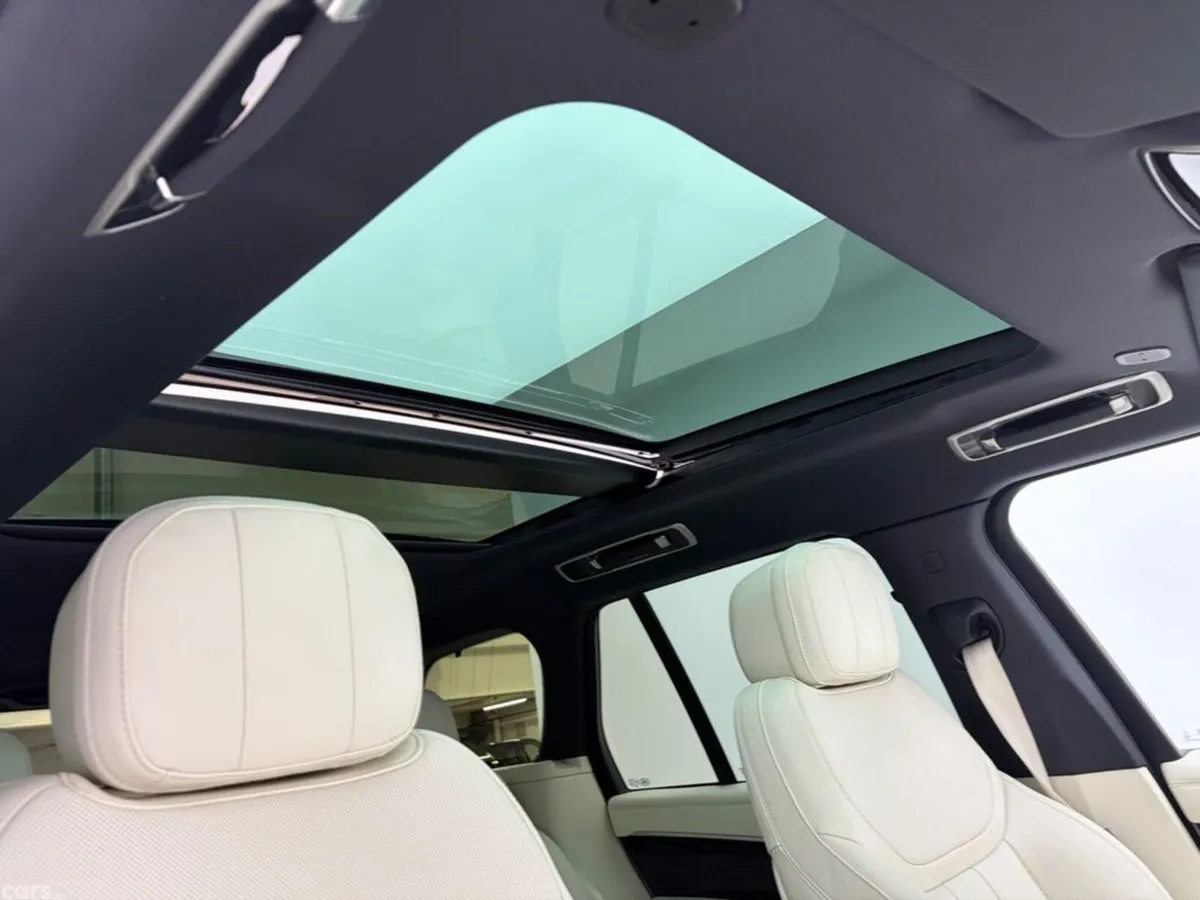 Land Rover Range Rover Estate, Petrol Plug-in Hybrid, 2026, Black