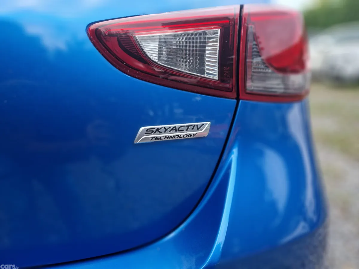 Mazda Demio MPV, Petrol, 2015, Blue