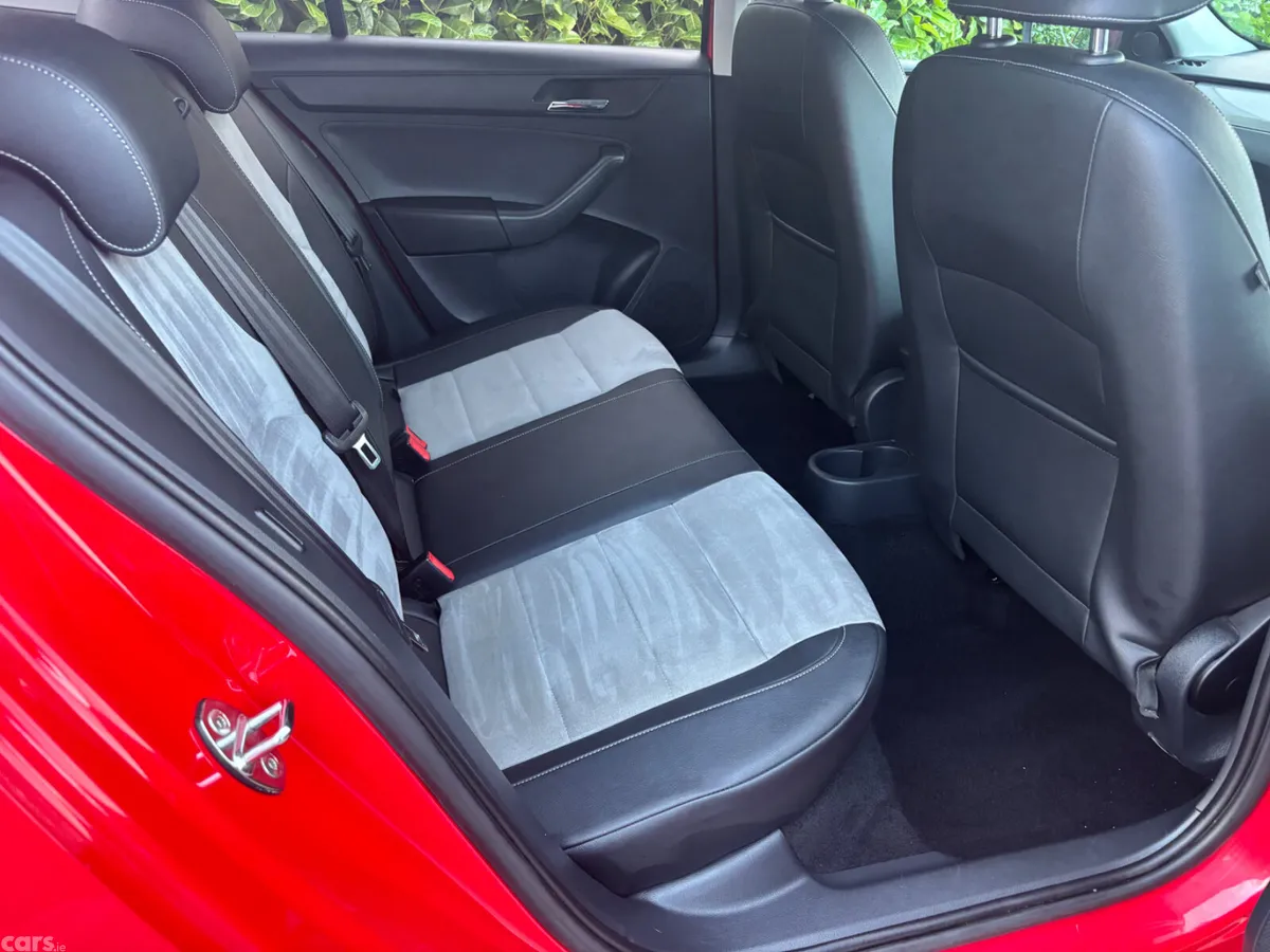 SEAT Toledo Saloon, Diesel, 2015, Red