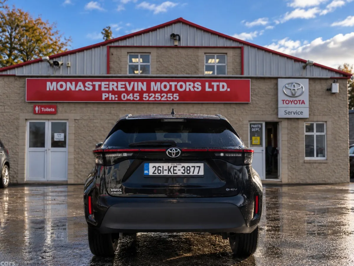 Toyota Yaris Cross SUV, Petrol Hybrid, 2026, Black
