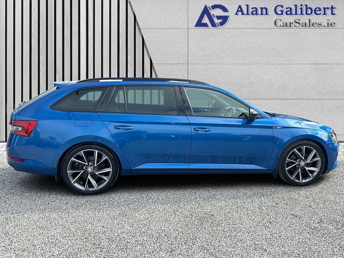 Skoda Superb Estate, Diesel, 2022, Blue