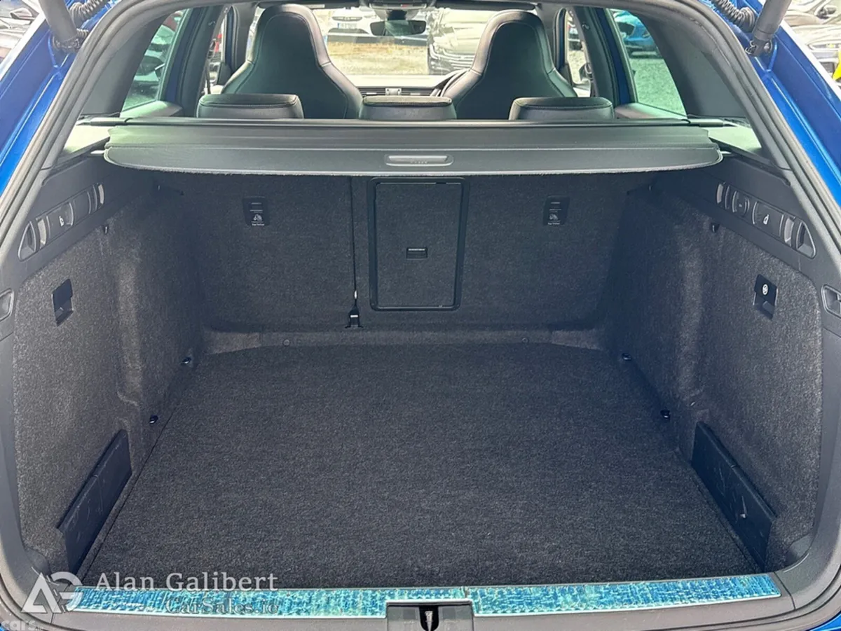 Skoda Superb Estate, Diesel, 2022, Blue