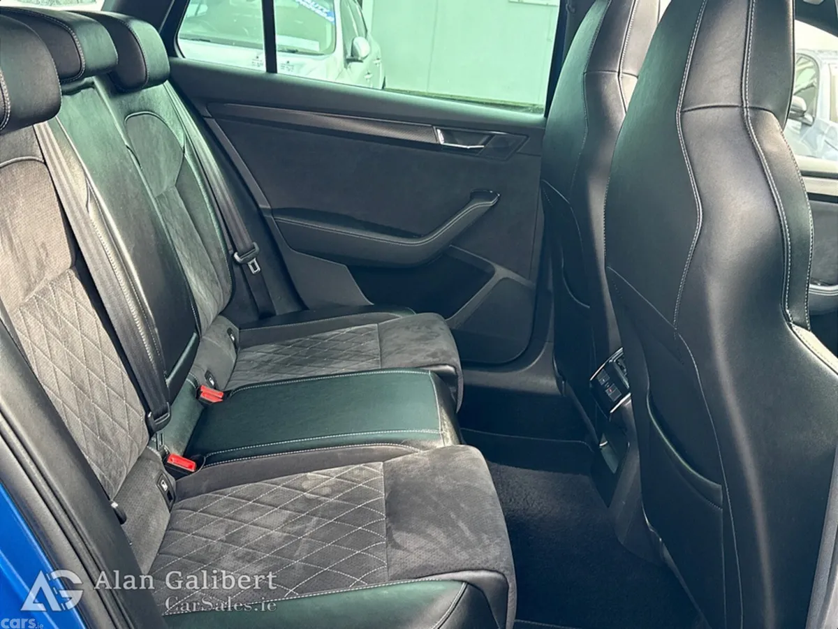 Skoda Superb Estate, Diesel, 2022, Blue