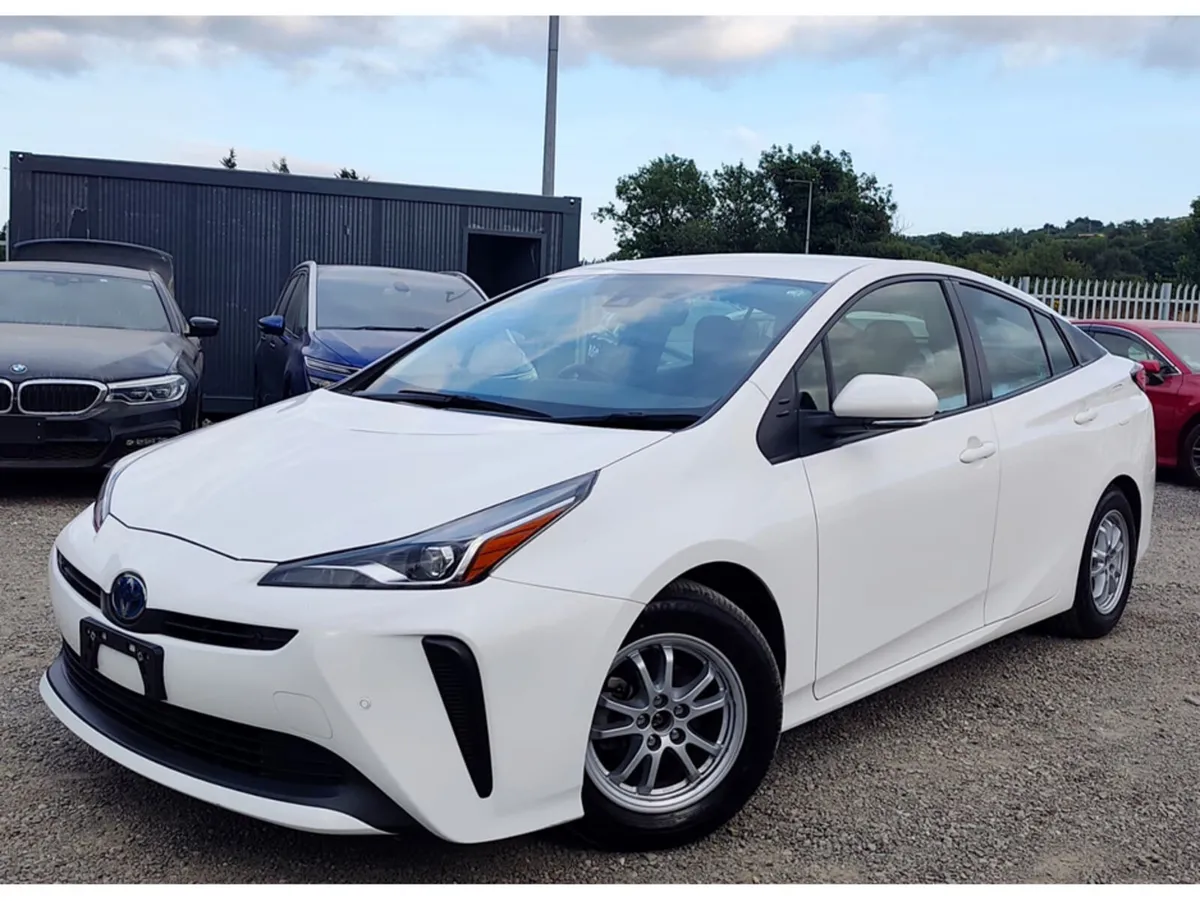 Toyota Prius Hatchback, Petrol Hybrid, 2022, White