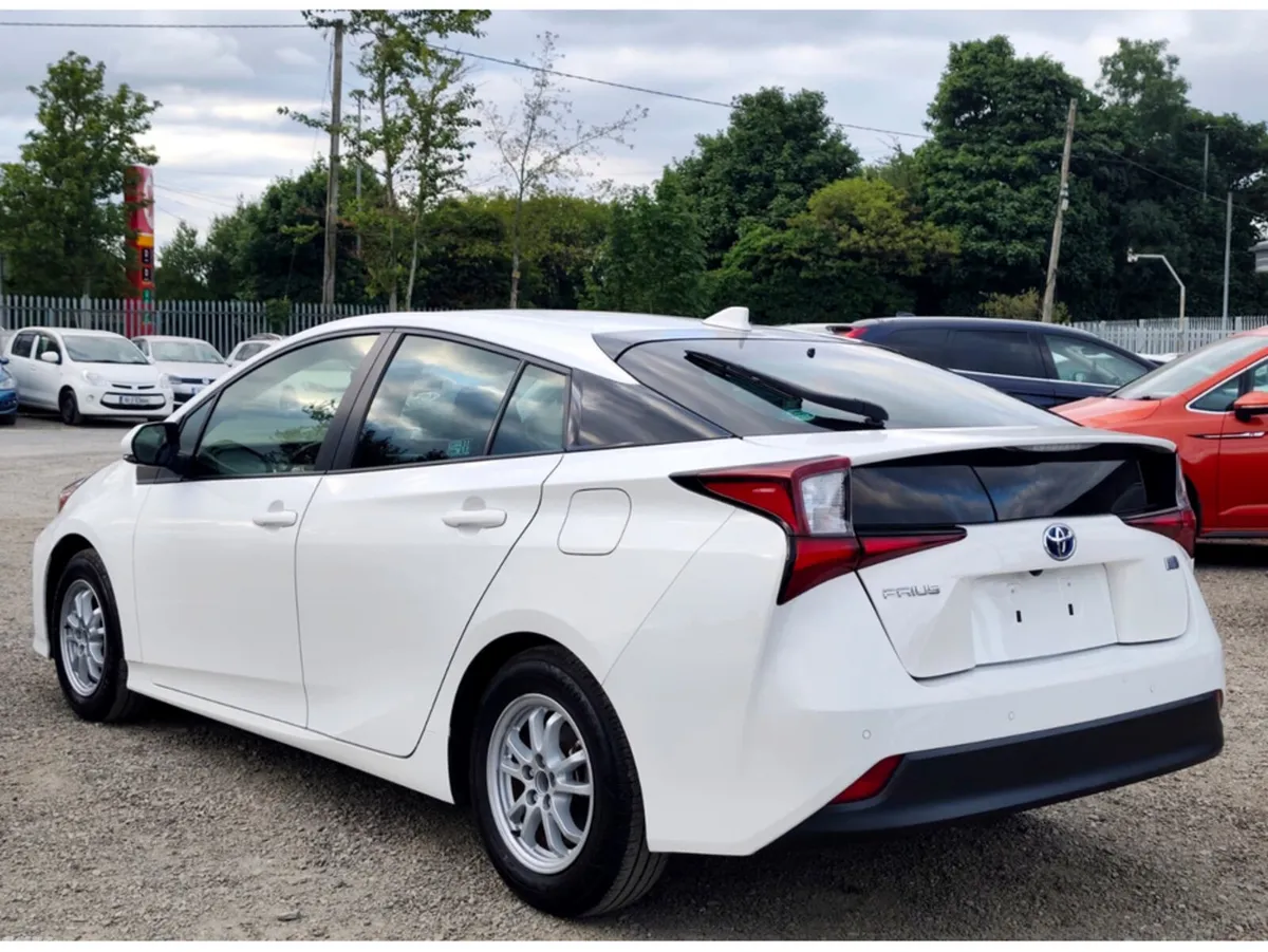 Toyota Prius Hatchback, Petrol Hybrid, 2022, White