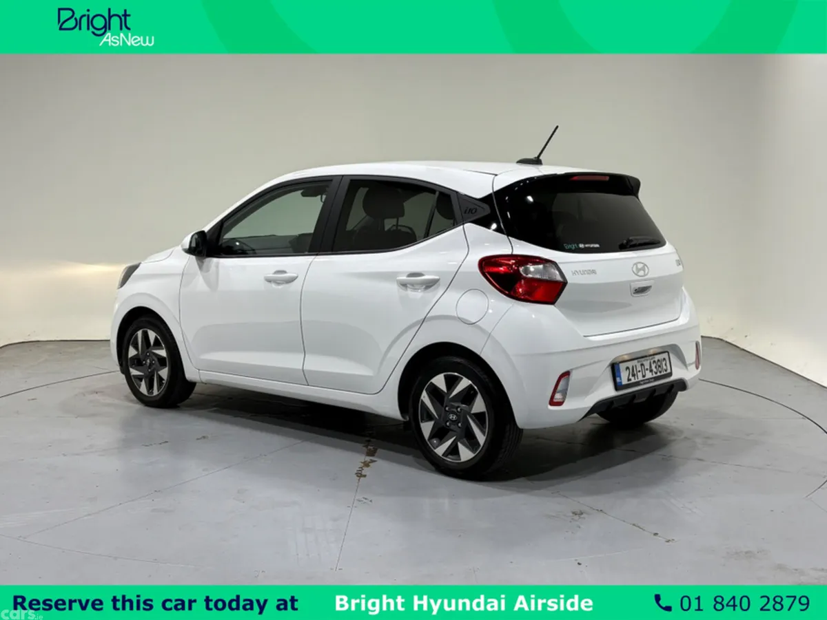 Hyundai i10 Hatchback, Petrol, 2024, White