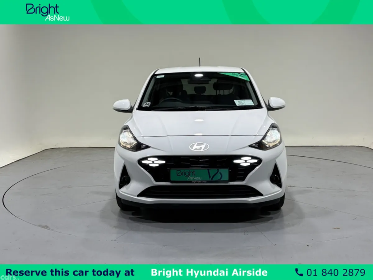Hyundai i10 Hatchback, Petrol, 2024, White