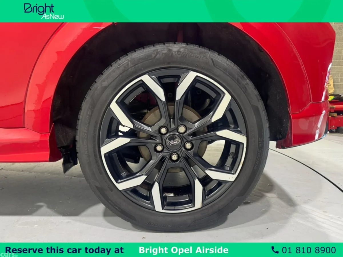 Ford Puma MPV, Petrol, 2021, Red