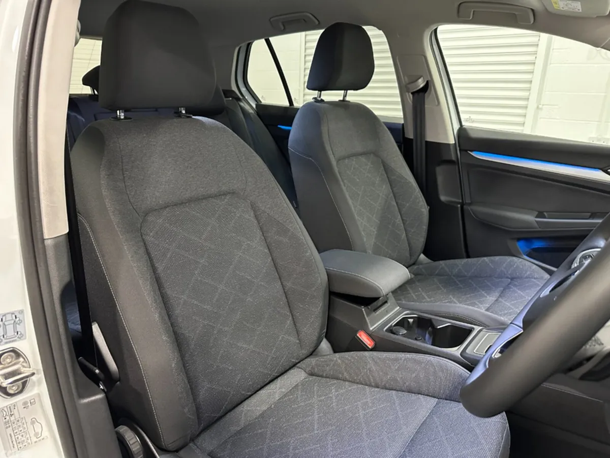 Volkswagen Golf Hatchback, Petrol, 2021, White