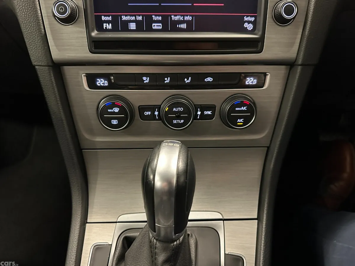 Volkswagen Golf Hatchback, Petrol, 2014, Silver