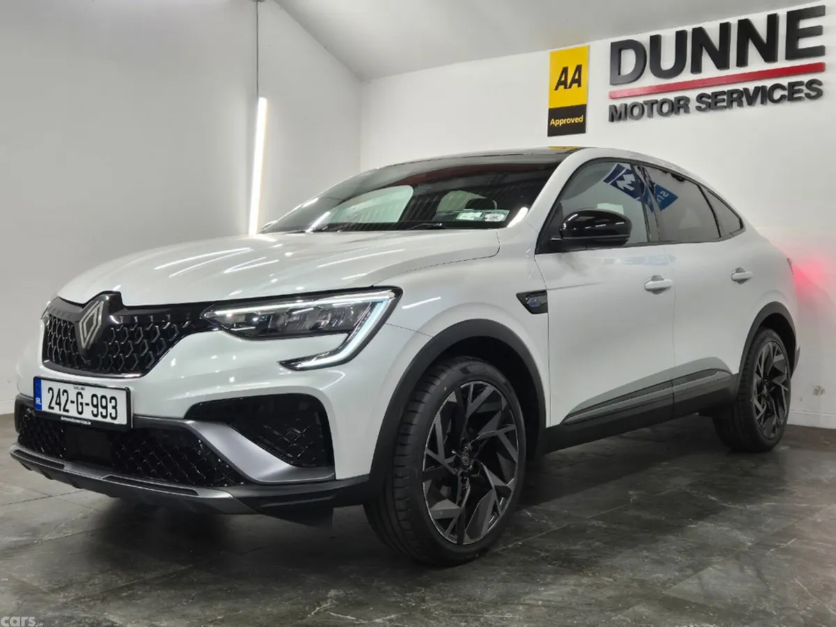 Renault Arkana Hatchback, Petrol Hybrid, 2024, White