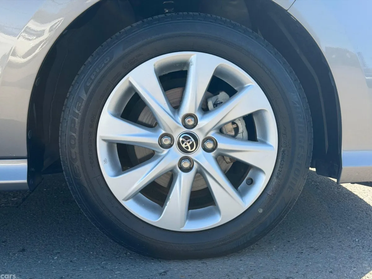 Toyota Yaris Hatchback, Petrol, 2020, Grey
