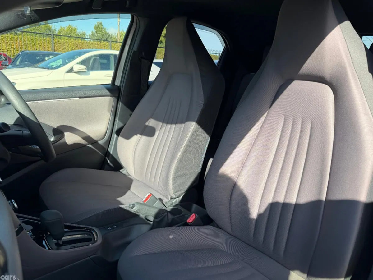 Toyota Yaris Hatchback, Petrol, 2020, Grey