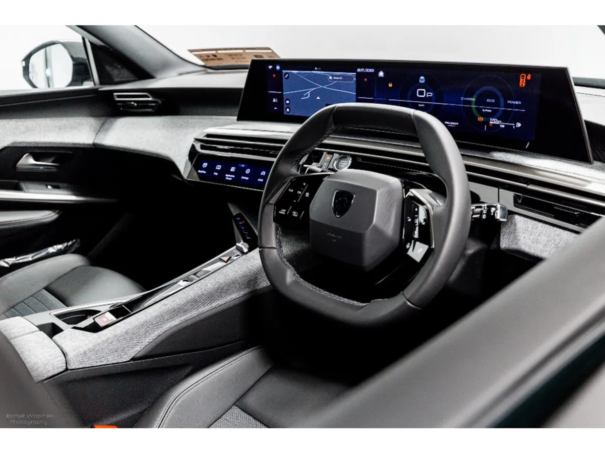 Peugeot 5008 SUV, Petrol Hybrid, 2026, Black